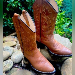 Youth size 1 leather cowboy boots. Excellent condition